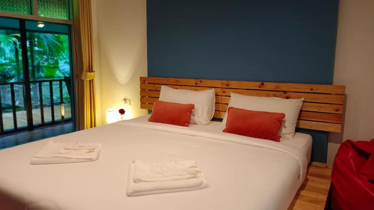Nua Tone Resort Bang Tao & Cafe Экстерьер фото