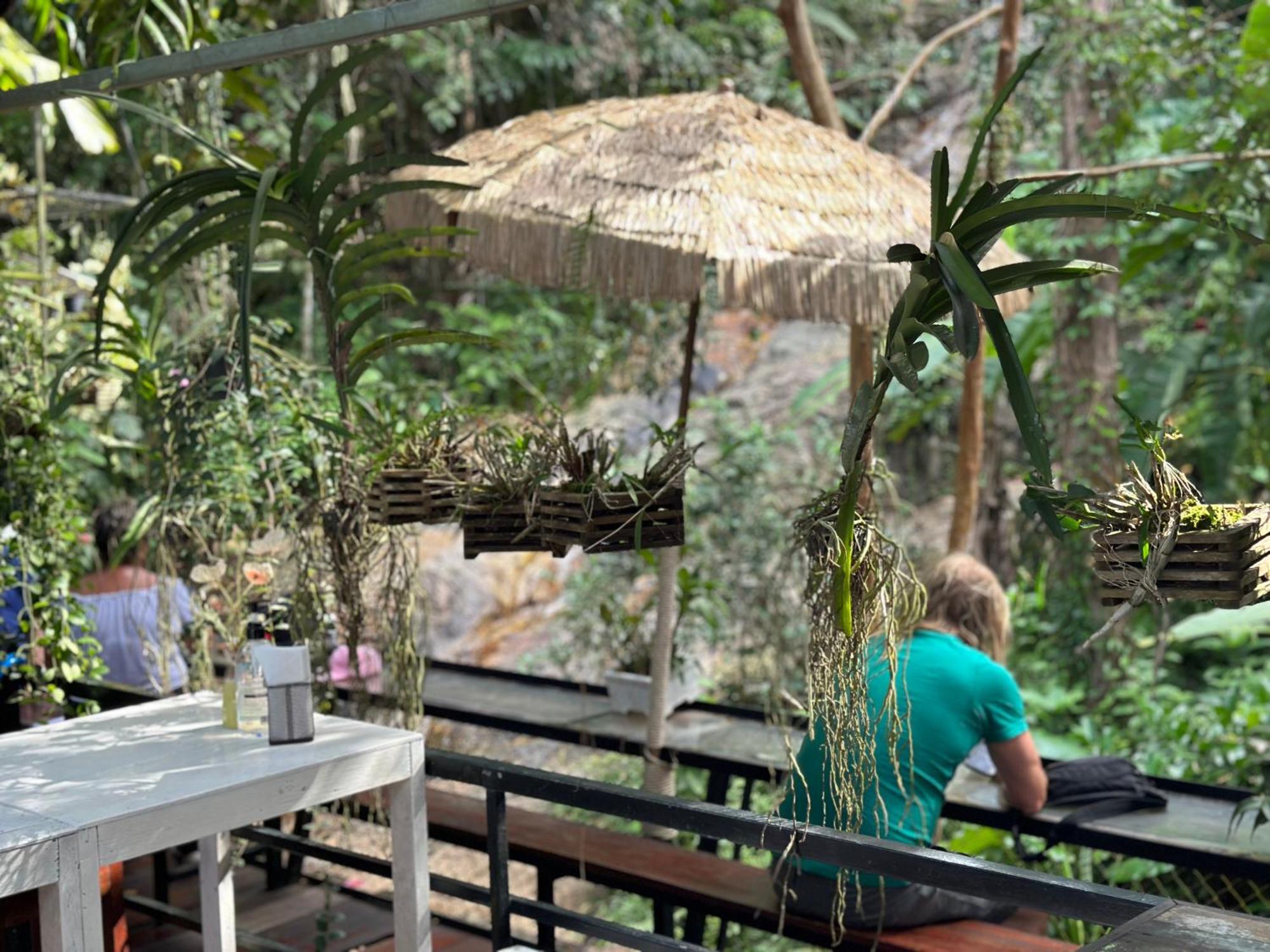 Nua Tone Resort Bang Tao & Cafe Экстерьер фото