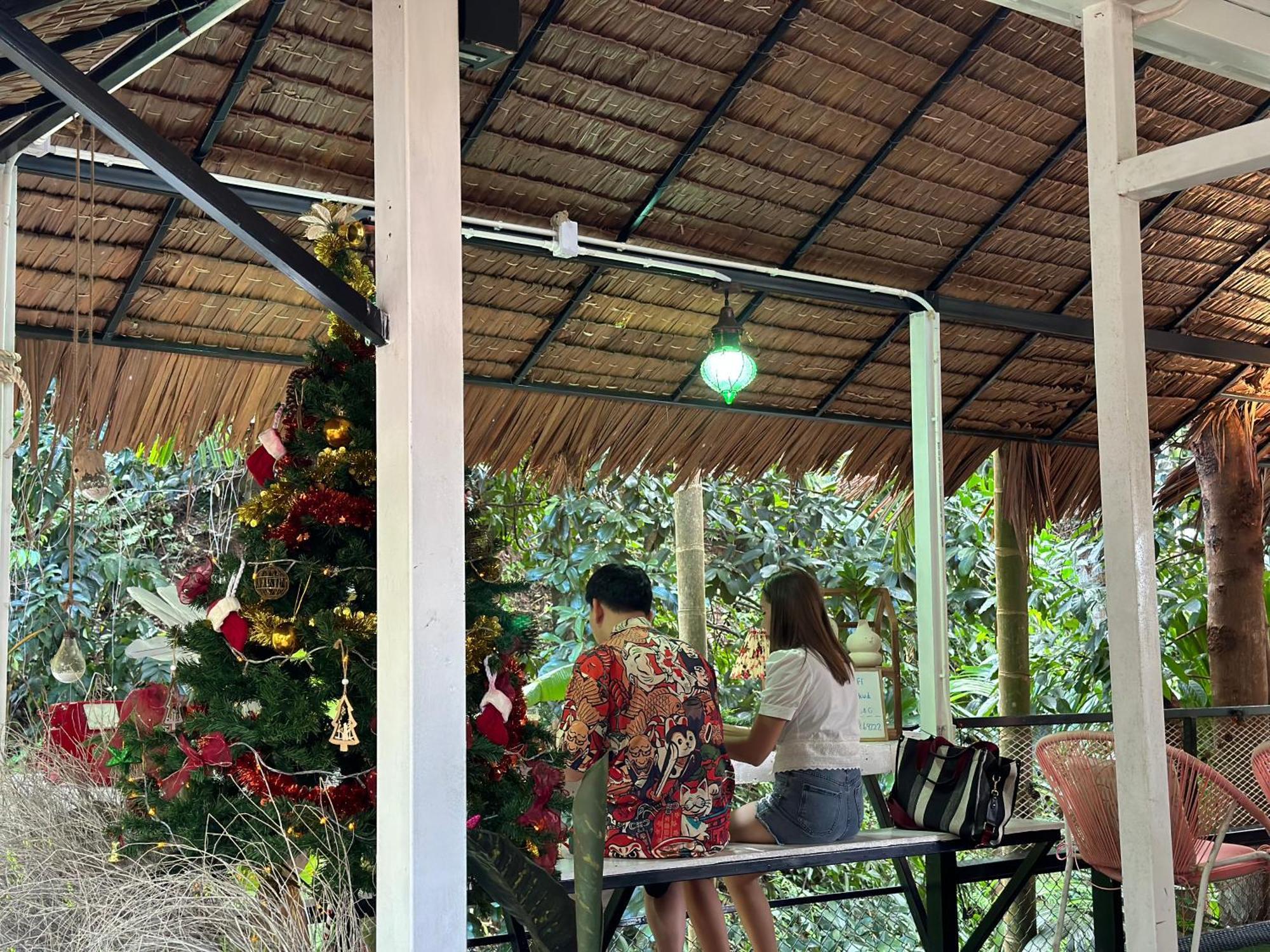 Nua Tone Resort Bang Tao & Cafe Экстерьер фото